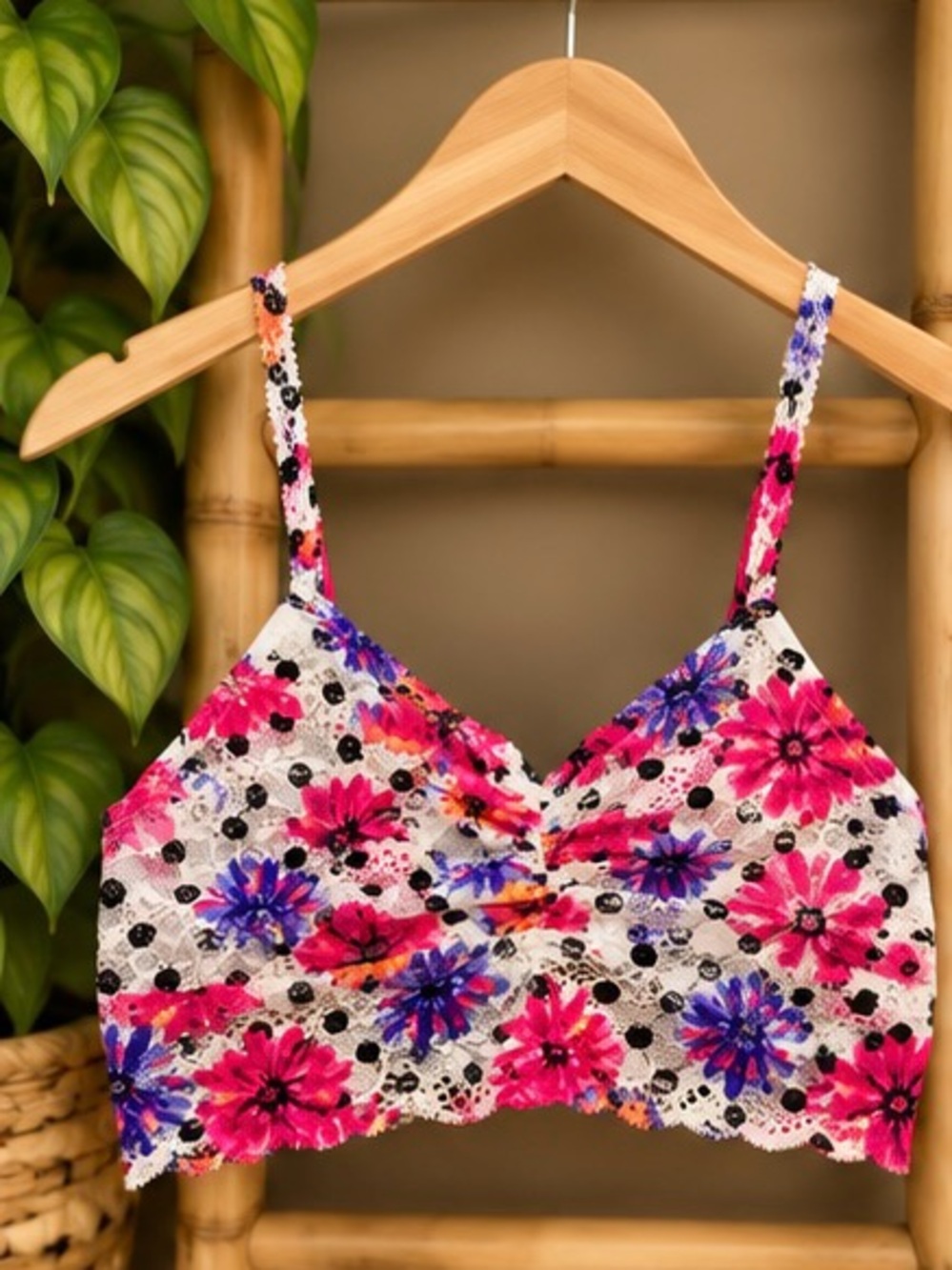 Victoria’s Secret PINK White Floral Polka Dot Lace Bralette S NWOT